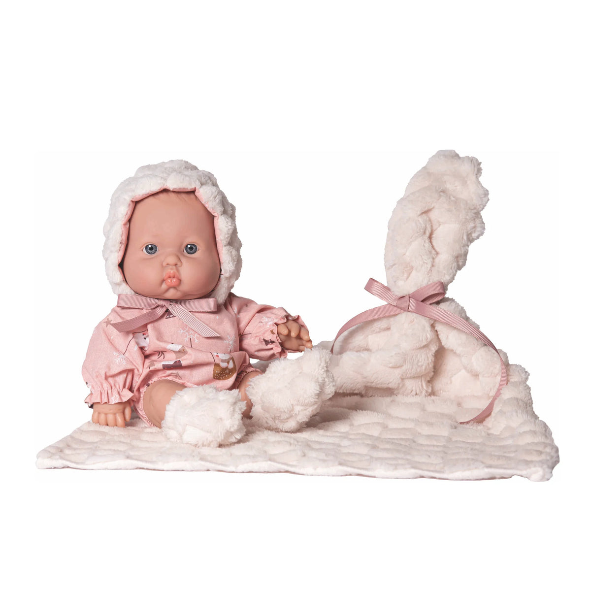 Bebé gordito de Rosatoys 3017 de 30 cm sentado, con pelele rosa de capucha de borreguito y manta acolchada rosa con orejas de conejo