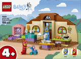 LEGO Bluey 11221 Escuela con Rusty y Bluey - caja reverso con escenas de juego