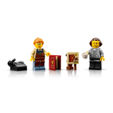 Minifiguras del lector y la escritora del LEGO Icons 11379