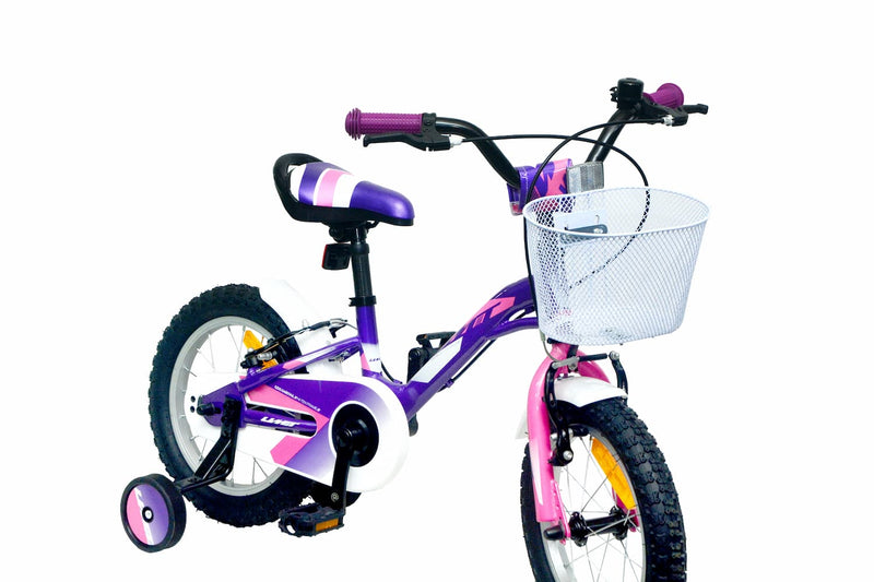 Vista lateral completa de la bicicleta UMIT Alice 1425-03 en violeta con ruedines estabilizadores desmontables, sillín ajustable en altura y guardabarros protectores delantero y trasero
