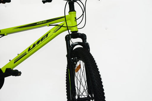 Detalle del cuadro y horquilla de la bicicleta UMIT XT24 Region X en verde, mostrando la geometría deportiva, soldaduras reforzadas y acabado resistente a la intemperie

