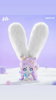 Cup Rabbits Inner Desire figura lila con corona dorada y estrellas, art toy Awake Toys