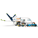 Camión de catering y remolcador del set LEGO City 60367