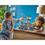 Niños jugando con la LEGO City Isla Prisión de la Policía 60419