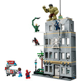 LEGO Super Heroes Marvel 76350 Spider-Man vs. Hulk: Choque Épico - producto montado sobre fondo blanco