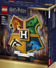 LEGO Harry Potter 76462 Escudo de Casa de Hogwarts™ - caja lateral con detalles del set