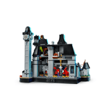 Parte trasera abierta de la Academia Nunca Más LEGO 76788 con sus estancias