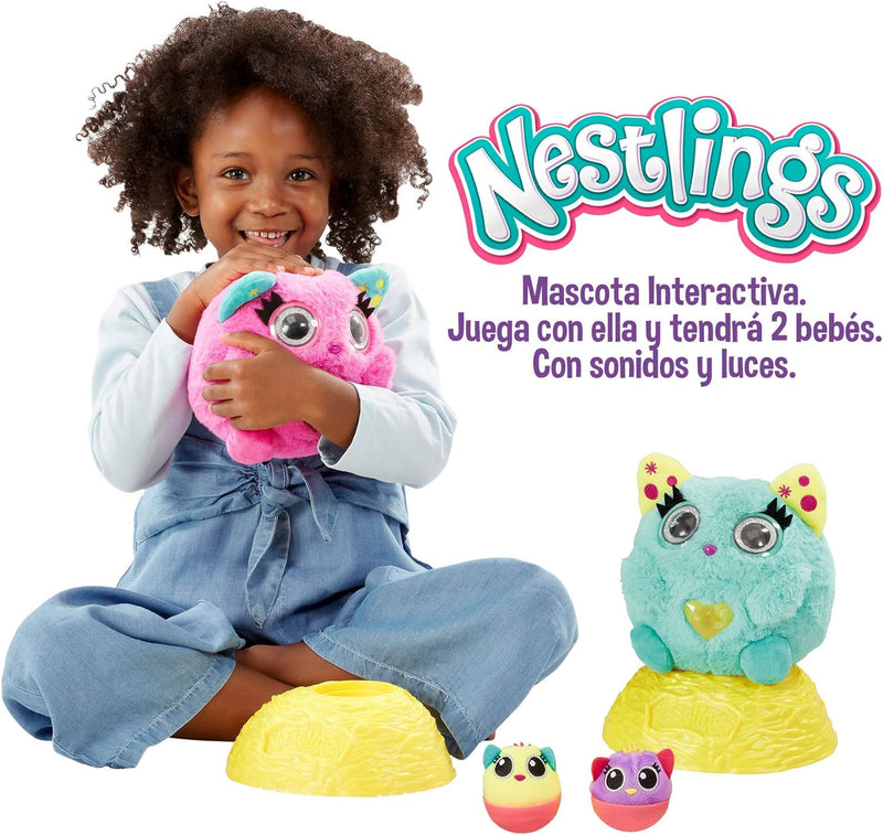 Nestlings Celeste de Goliath, mamá y bebés interactivos que fomentan el juego afectivo y cuidados.