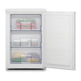 Congelador vertical Beko FNE1074N con la puerta abierta y sus 2 cajones