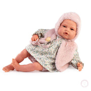 Baby Love con ropa de flores y estilo moderno
