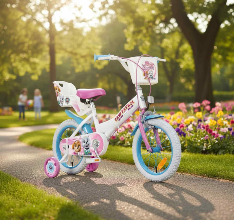 Bicicleta Paw Patrol 14" blanca Toimsa 1481 con accesorios incluidos - cesta delantera, portamuñecas, ruedines estabilizadores y gráficos oficiales Chase Marshall Skye para niños pequeños
