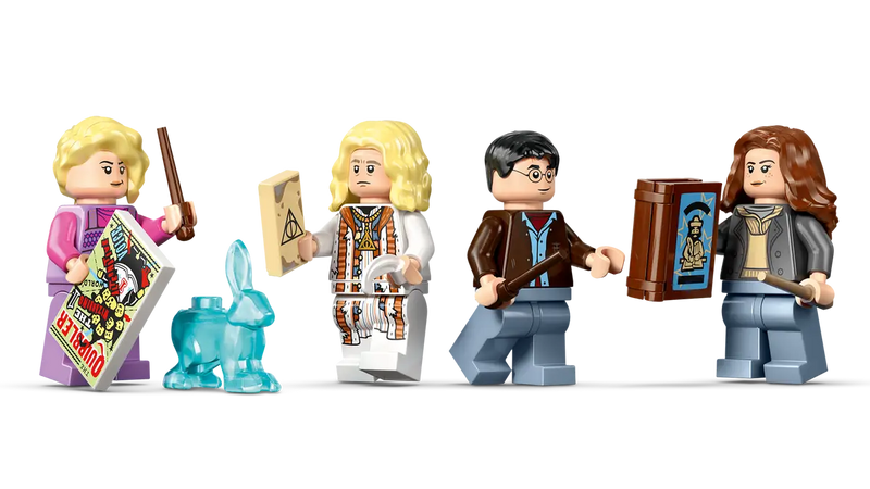 Cuatro minifiguras LEGO Harry Potter 76467: Luna pijama, Luna túnica, Harry, Hermione con Patronus liebre
