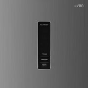 Detalle de la pantalla digital táctil del frigorífico Svan SC185603 No Frost
