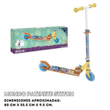 Detalle de la plataforma antideslizante y estructura ligera del patinete Stitch de Mondo.