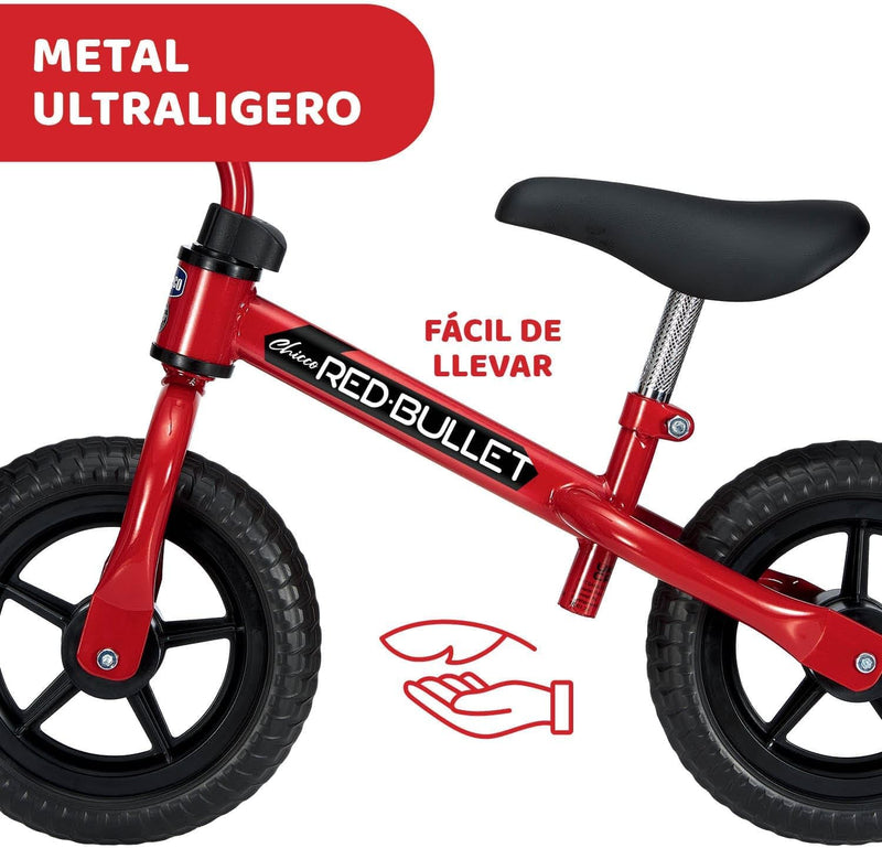 Detalle de las ruedas antipinchazos de la Chicco First Bike con rodamiento suave y seguro, diseñadas para uso en diferentes superficies sin necesidad de mantenimiento ni inflado
