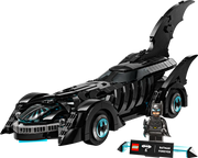 Detalles LEGO DC Batman 76304: minifigura Batman con base especial, placa informativa del vehículo y elementos decorativos auténticos del Batmóvil
