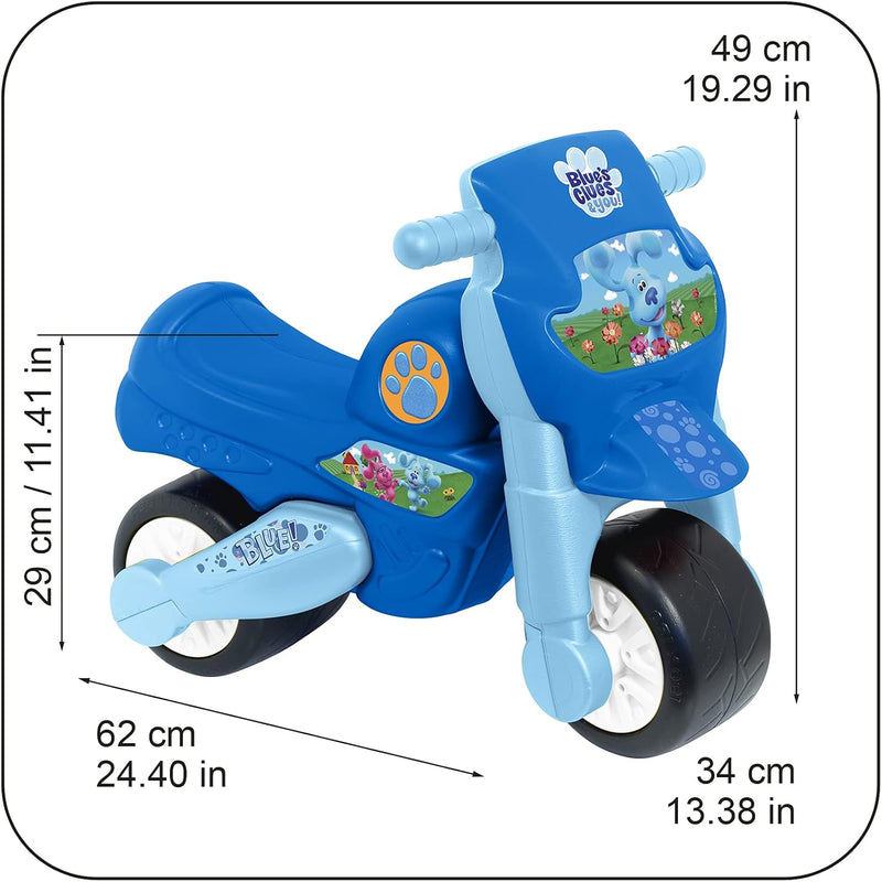 Dimensiones de la moto correpasillos Bluey Motofeber Clues: 62 cm de largo, 29 cm de alto al asiento y 49 cm de alto total

