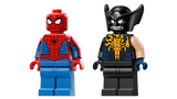 Dos minifiguras LEGO Marvel 76336: Spider-Man traje clásico y Lobezno Venomizado negro con garras

