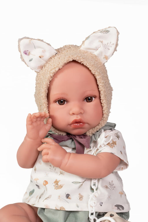 Erik 33014 muñeco Antonio Juan con portabebé
