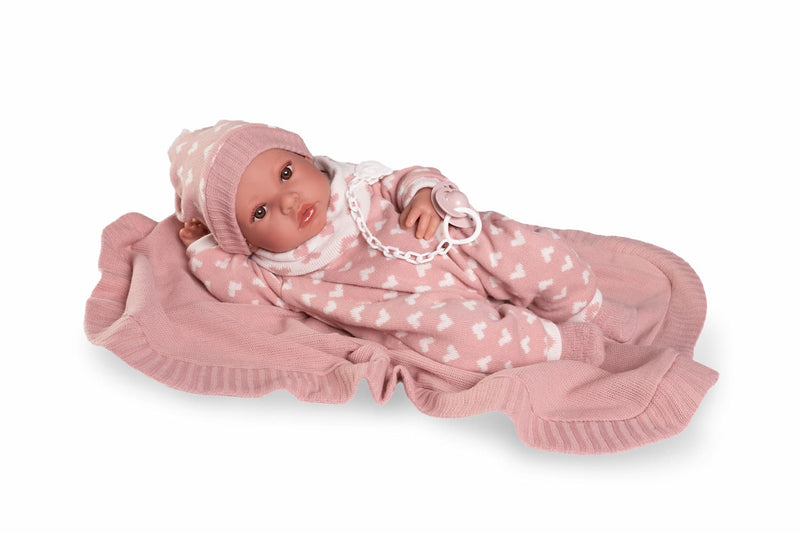 Erika Antonio Juan con toquilla y pelele
