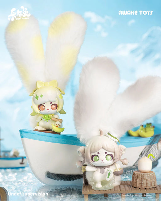 Figuras Cup Rabbits Fantastic Fruit — dúo blind box Awake Toys escena tropical