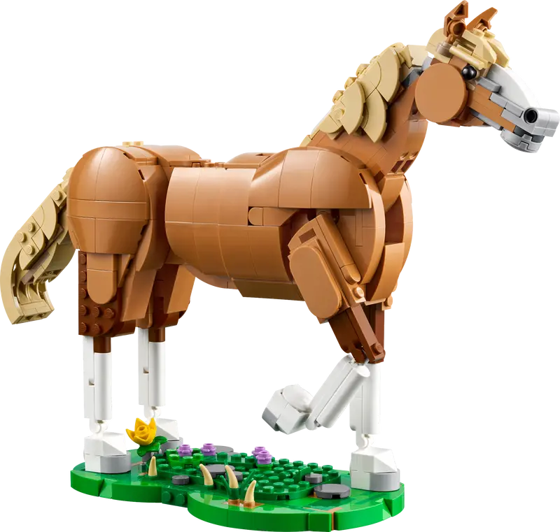 LEGO 31166 Caballo Noble Creator 3en1 de 685 piezas con figura articulada que mueve cabeza, cuello, patas y cola sobre base con efecto hierba
