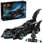 LEGO DC Batman Batmóvil de Batman Forever 76304 - Maqueta de 909 piezas con parabrisas moldeado, ruedas móviles y habitáculo que se abre
