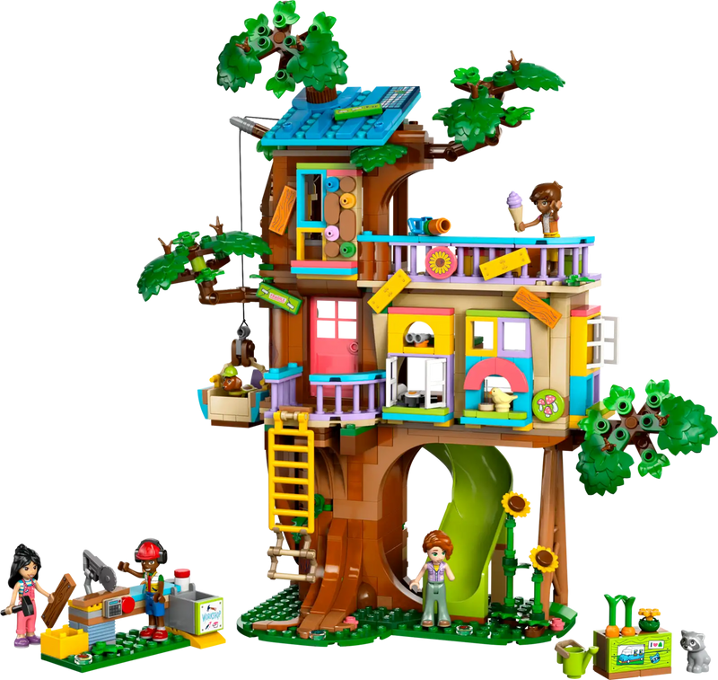 LEGO Friends 42652 Casa del Árbol construida de 31x28x15 cm con 4 personajes, perro y mapache. Modelo detallado con escalera retráctil, tobogán, ascensor para mascotas, huerto de verduras, girasoles y escondite secreto del mapache. Set de construcción de 701 piezas con elementos personalizables y garantía de 3 años.
