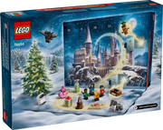 LEGO Harry Potter 76456 con caja y contenido desplegado mostrando 8 minifiguras, criaturas mágicas, Sombrero Seleccionador, pociones y objetos emblemáticos de 278 piezas
