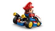 LEGO Mario Kart 72037 vista lateral mostrando kart rojo con ruedas amarillas y detalles técnicos

