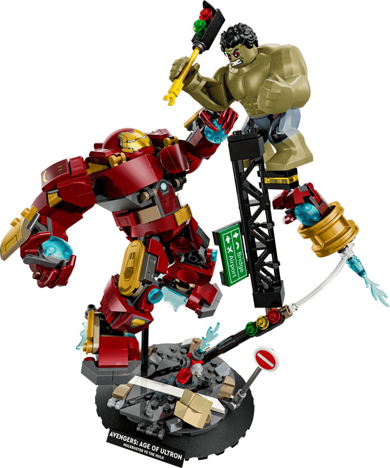 LEGO Marvel Hulkbuster 76343 vista completa armadura articulada vs Hulk con semáforo, base Vengadores
