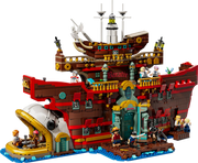 LEGO ONE PIECE Baratie 75640 construido mostrando restaurante flotante de 54cm con cocina, comedor, camarote de Zeff, sala del tesoro y detalles gastronómicos auténticos
