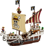 LEGO ONE PIECE Going Merry 75639 construido mostrando barco de 39cm con espacios interiores, cocina de Sanji, camarote, timón de Nami y detalles auténticos del anime
