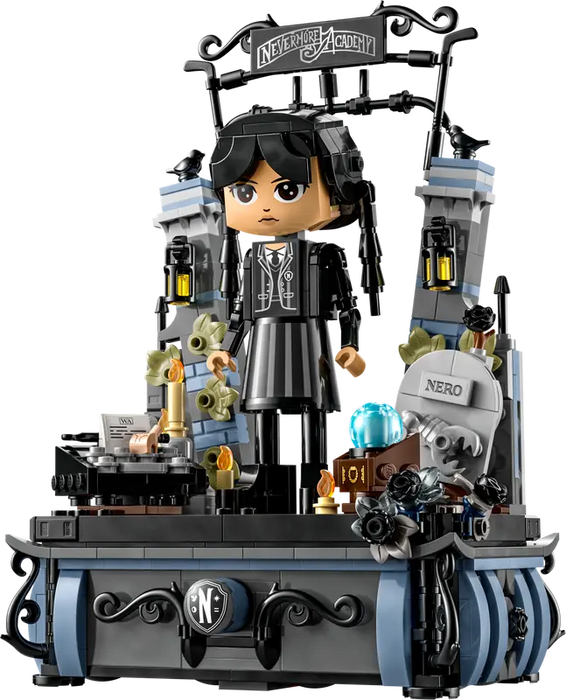 Lego Figura de Miércoles Addams (76780)