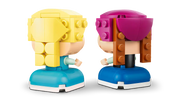Mini Anna y Elsa LEGO estilo chibi con brazos móviles y bases azules