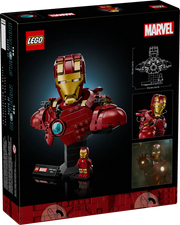 Minifigura exclusiva de Iron Man junto al busto montado