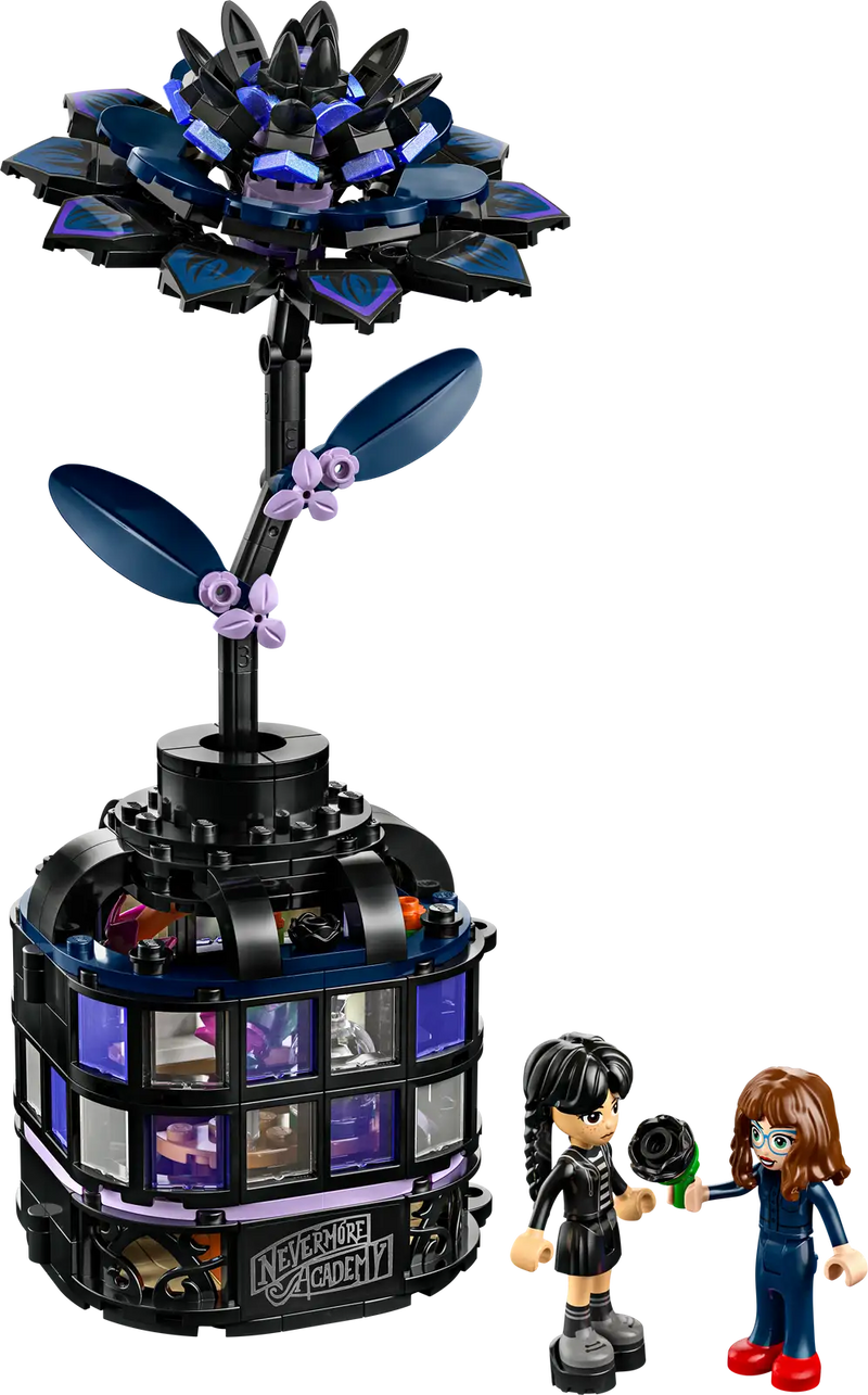 Minipersonajes LEGO Miércoles 76784: Miércoles Addams y Profesora Marilyn Thornhill con dalia negra, brotes violeta y jarrón que se abre
