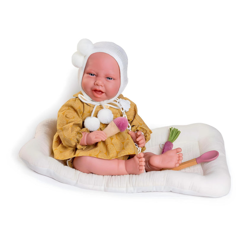 Muñecas Antonio Juan Recién Nacida Carla mostaza con cuna-parque (33444)
