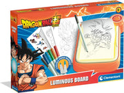 Pizarra Luminosa de Dragon Ball de Clementoni con tecnología de luz para dibujar personajes como Goku y Vegeta que brillan en la oscuridad, ideal para niños a partir de 6 años
