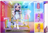 Rainbow High Fashion Studio mostrando muñeca Avery, accesorios de diseño, materiales creativos y elementos para crear outfits personalizados
