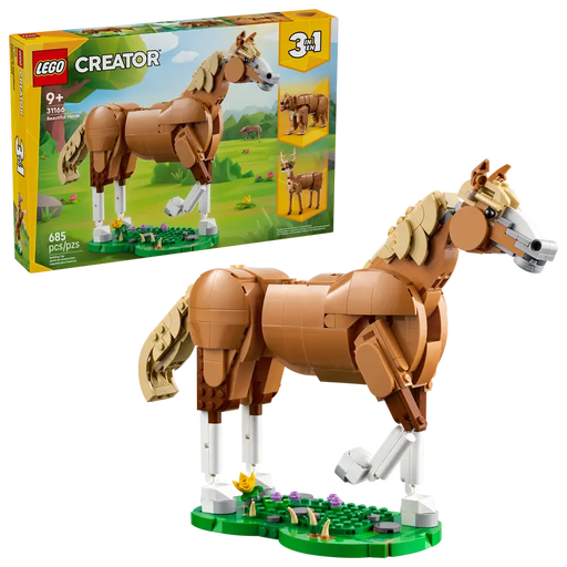 Set LEGO Creator 31166 mostrando las tres opciones de construcción: caballo noble, oso con cascada y ciervo elegante, todos con articulaciones móviles
