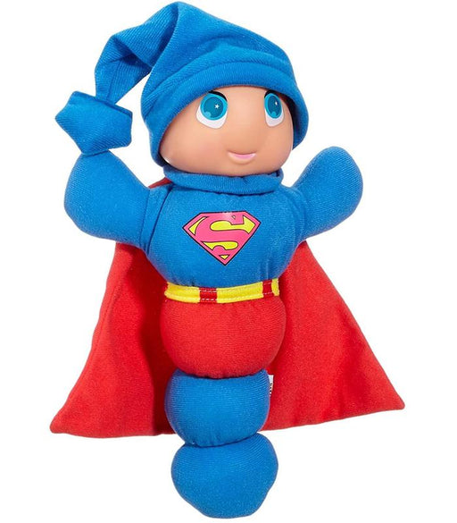 ¡Superman cobra vida con luz propia! Peluche Moltó Gusy Luz con efectos LED multicolor que convierte cada abrazo en una aventura luminosa. Suave al tacto, seguro para niños y con la licencia oficial DC Comics. Diversión garantizada día y noche a partir de 3 años.
