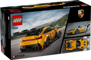 Trasera de la caja LEGO Speed Champions 77239 Porsche GT3 RS - Muestra minifigura con traje rojo Track Day Experience y detalles del deportivo alemán
