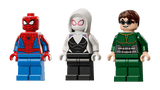 Tres minifiguras LEGO Marvel 76338: Spider-Man traje clásico, Spider Fantasma blanco y Doc Ock verde gafas
