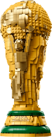 Vista frontal completa Trofeo Copa Mundial FIFA LEGO 43020 dorado 36 cm altura
