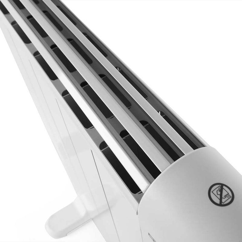 Vista lateral del emisor térmico Orbegozo RRW, soporte de suelo y acabado de aluminio blanco
