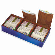 Detalle del mazo de cartas y fichas de juego en La Comunidad del Anillo: El Juego de Bazas.
