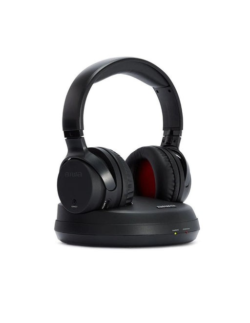 Auriculares inalámbricos Aiwa WHF-930D negros sobre su base de carga transmisora para TV