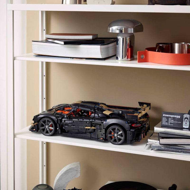 El Koenigsegg LEGO Technic 42232 expuesto