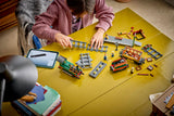 Niño montando el tren de vapor clásico LEGO City 60511 de 575 piezas